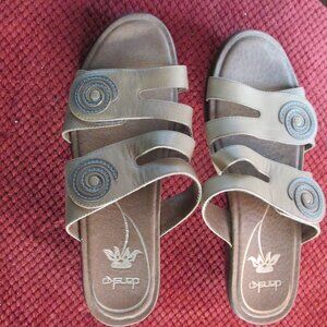 Dansko Dixie Wedge Platform Sandals Hook & Eye Adjustable